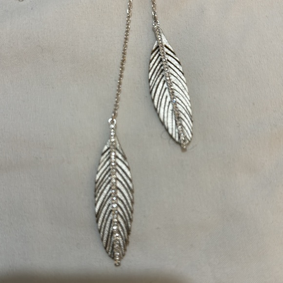 Crystal leaf necklace - Picture 2 of 5